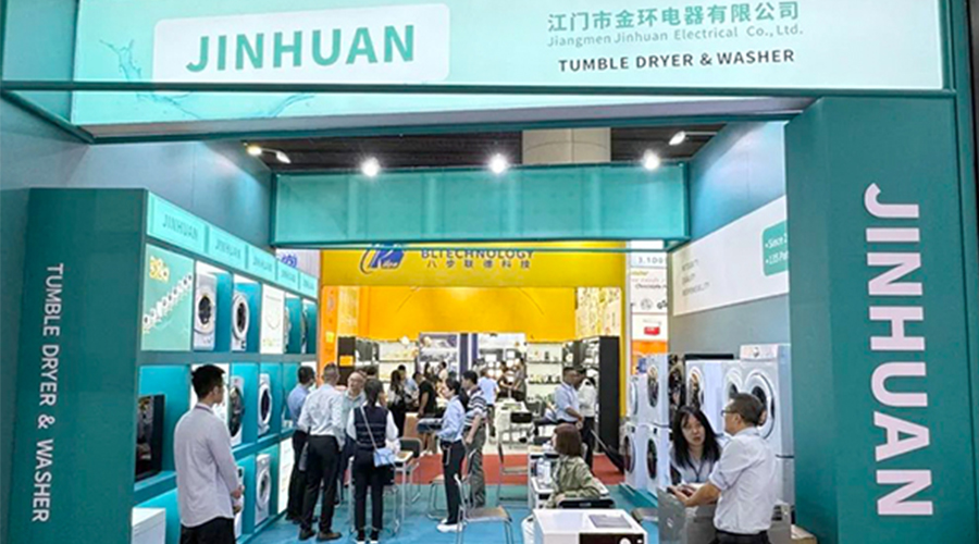 廣交會(huì)第一天！金環(huán)電器吸引世界各地客戶(hù)駐足參觀(guān)交流