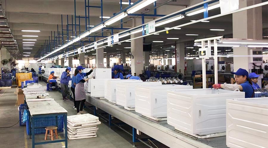 專業(yè)且專注！裝配車間開展客戶松下滾筒衣服烘干機生產(chǎn)