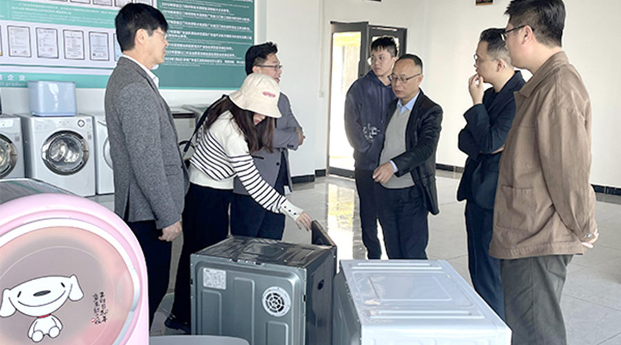 再續(xù)前緣！客戶(hù)遠(yuǎn)道而來(lái)到訪(fǎng)金環(huán)電器洽談滾筒干衣機(jī)合作