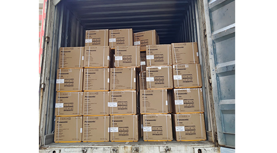 滿滿的貨物！國內(nèi)知名品牌客戶全自動滾筒洗衣機裝柜發(fā)貨