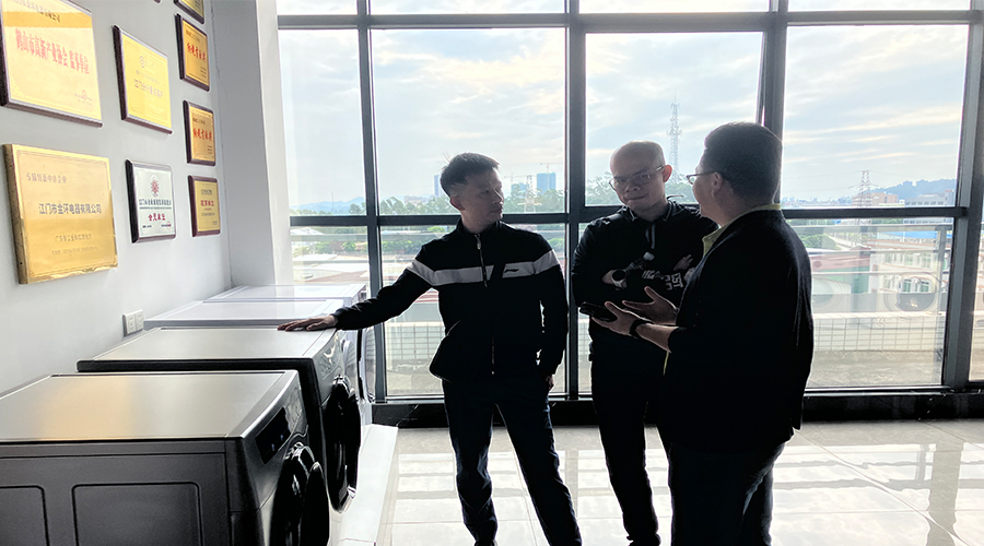 廣交會熱度延續(xù)，金環(huán)電器再迎考察團(tuán)