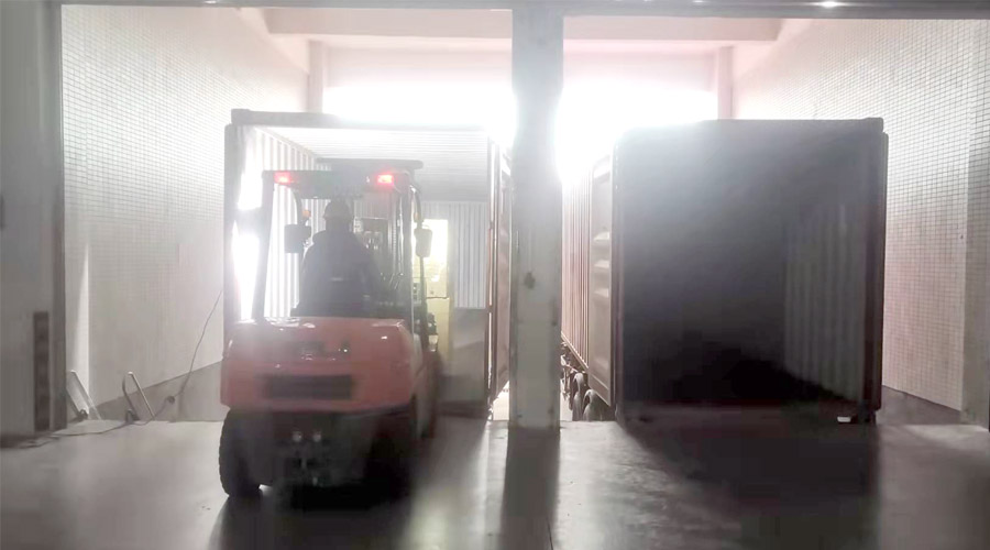 齊心協(xié)力為客戶！春節(jié)期間金環(huán)電器人員加班加點(diǎn)發(fā)貨